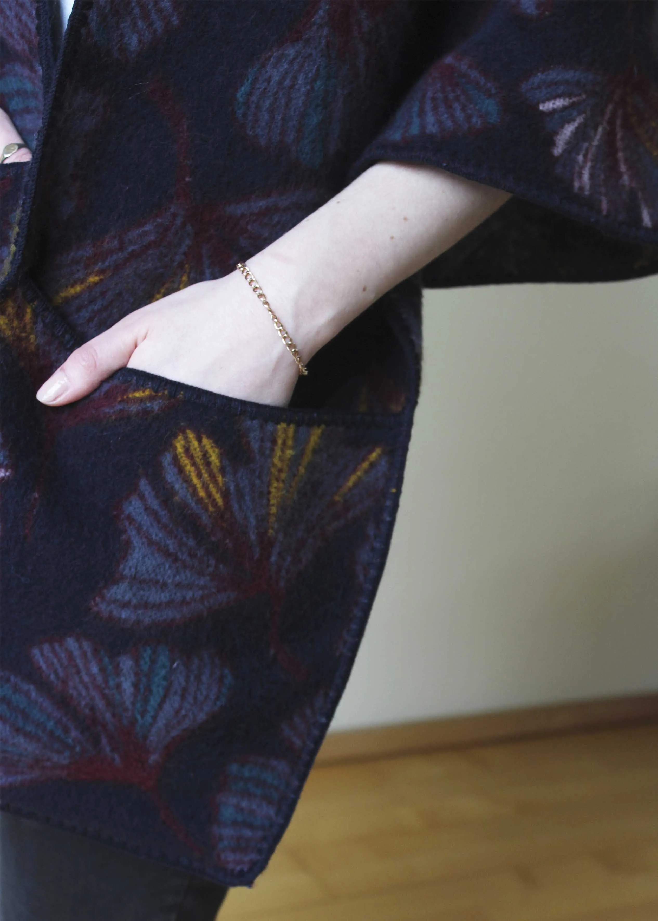 Lillian Luxury Shawl with Pockets