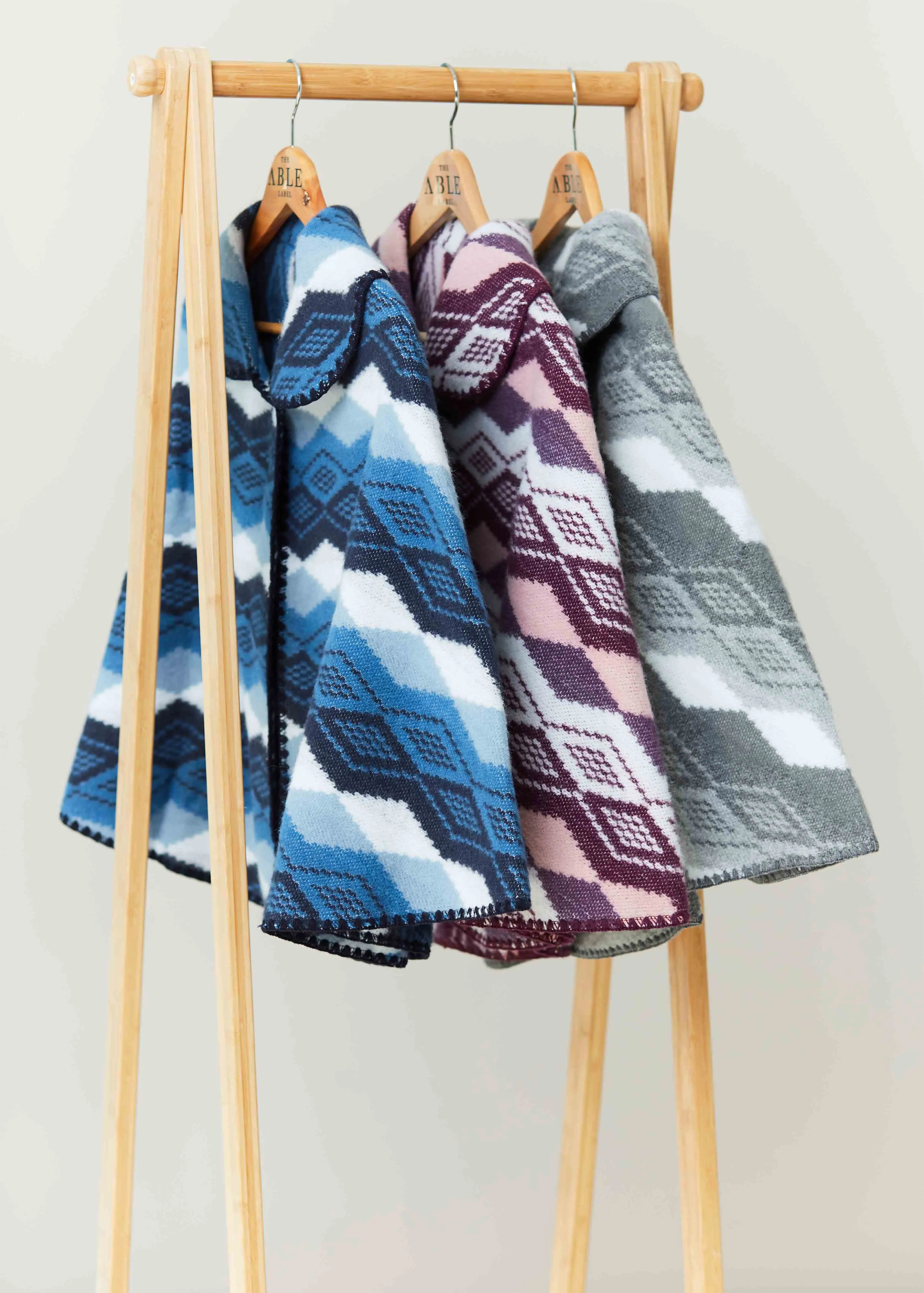 Lilly Luxury VELCRO® Brand Fastening Cape