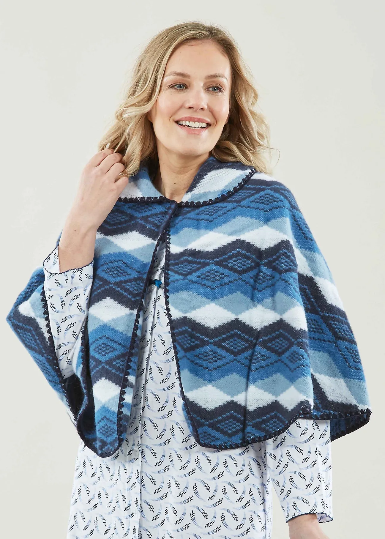 Lilly Luxury VELCRO® Brand Fastening Cape