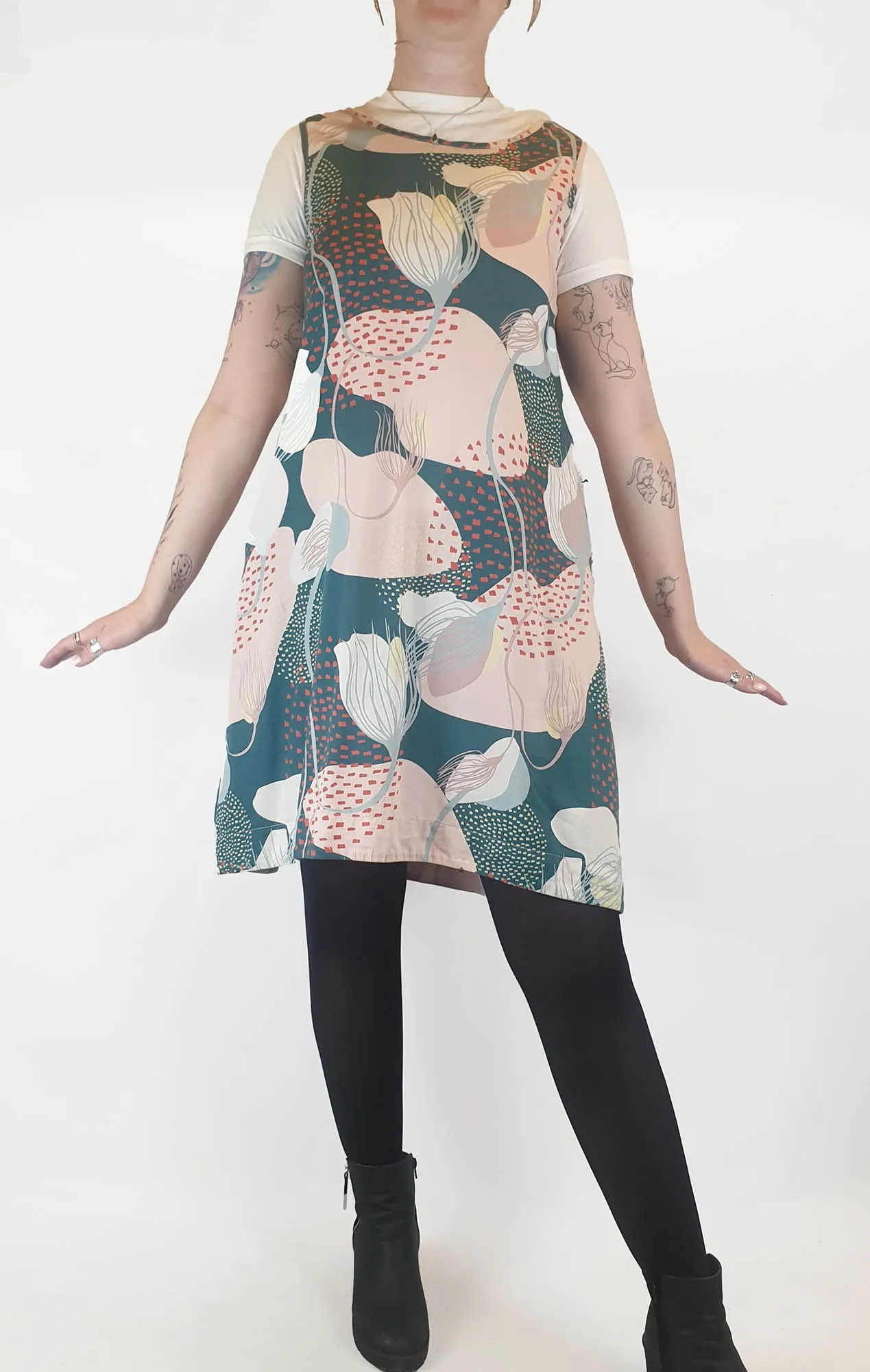 Nerida Hanson 100% cotton green-based print dress size M