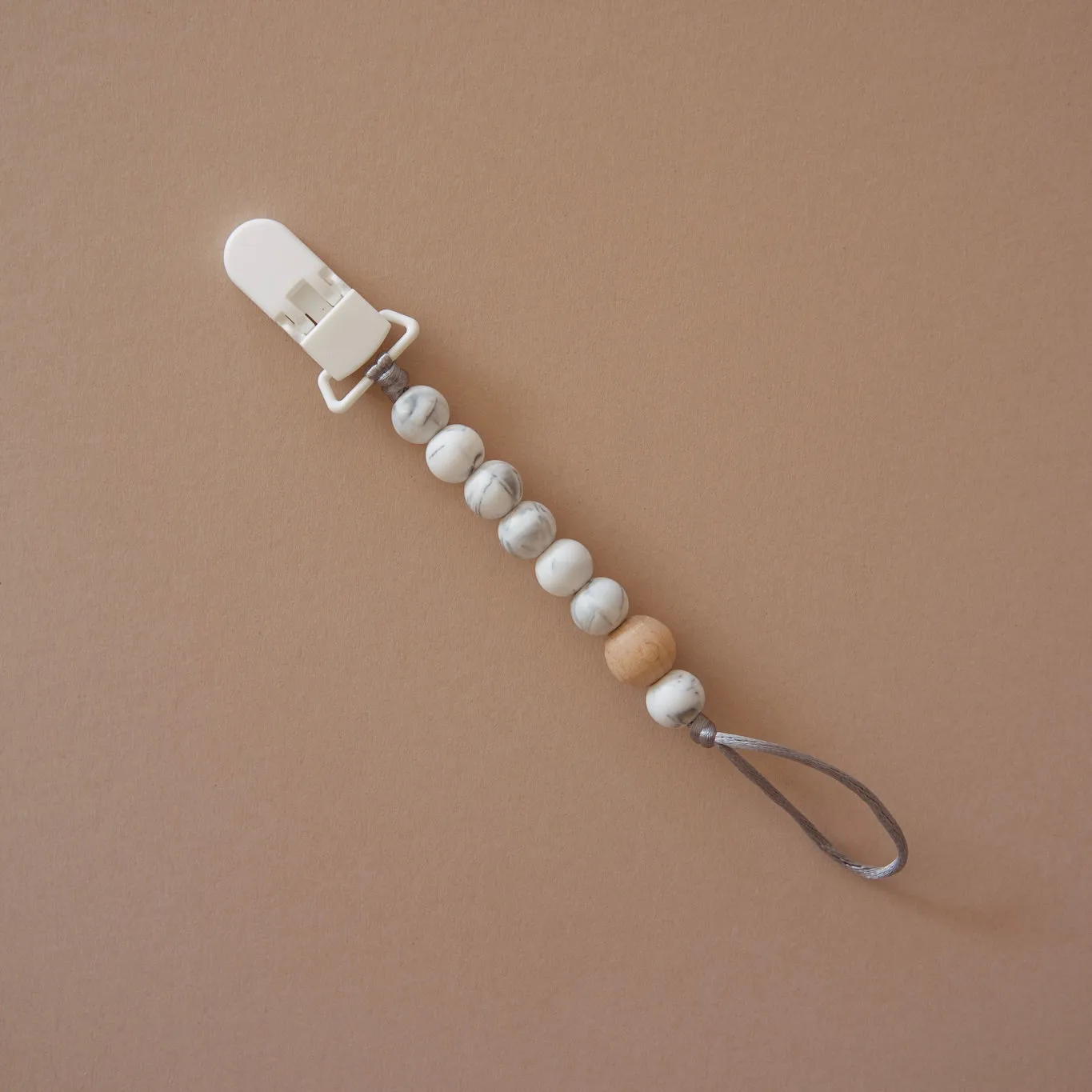 Newbie Paci Clip