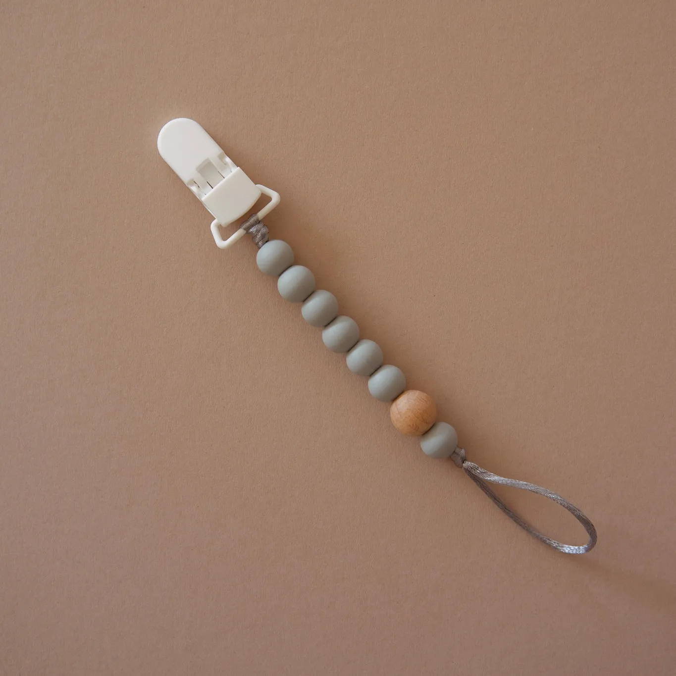 Newbie Paci Clip