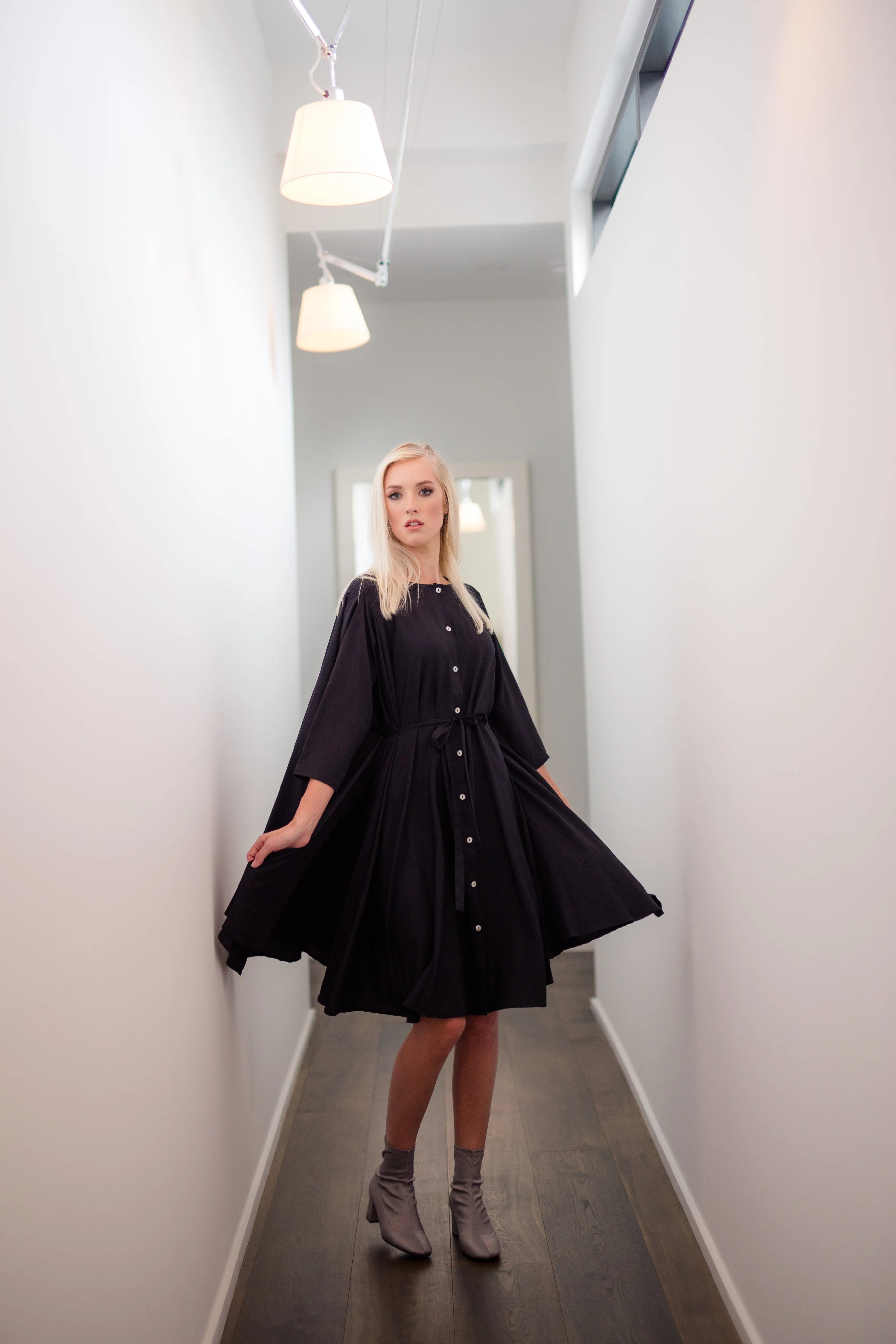 Shunka - Black Crepe