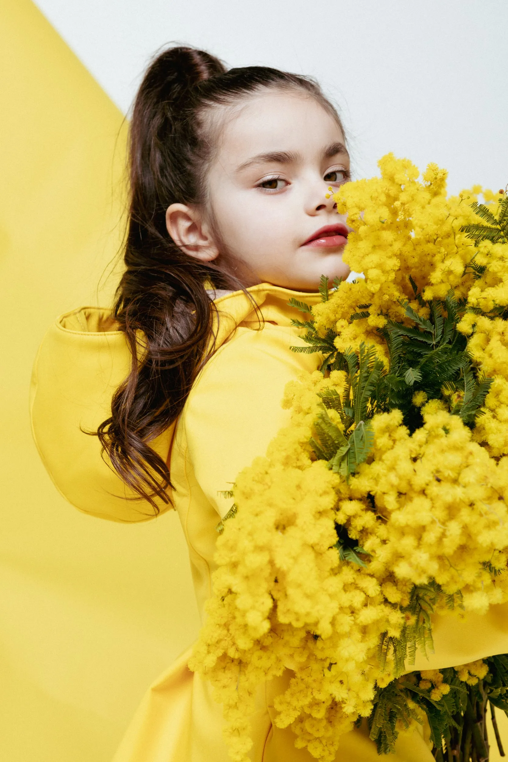 'Yellow Sun' in size 134/140 (9-10y)